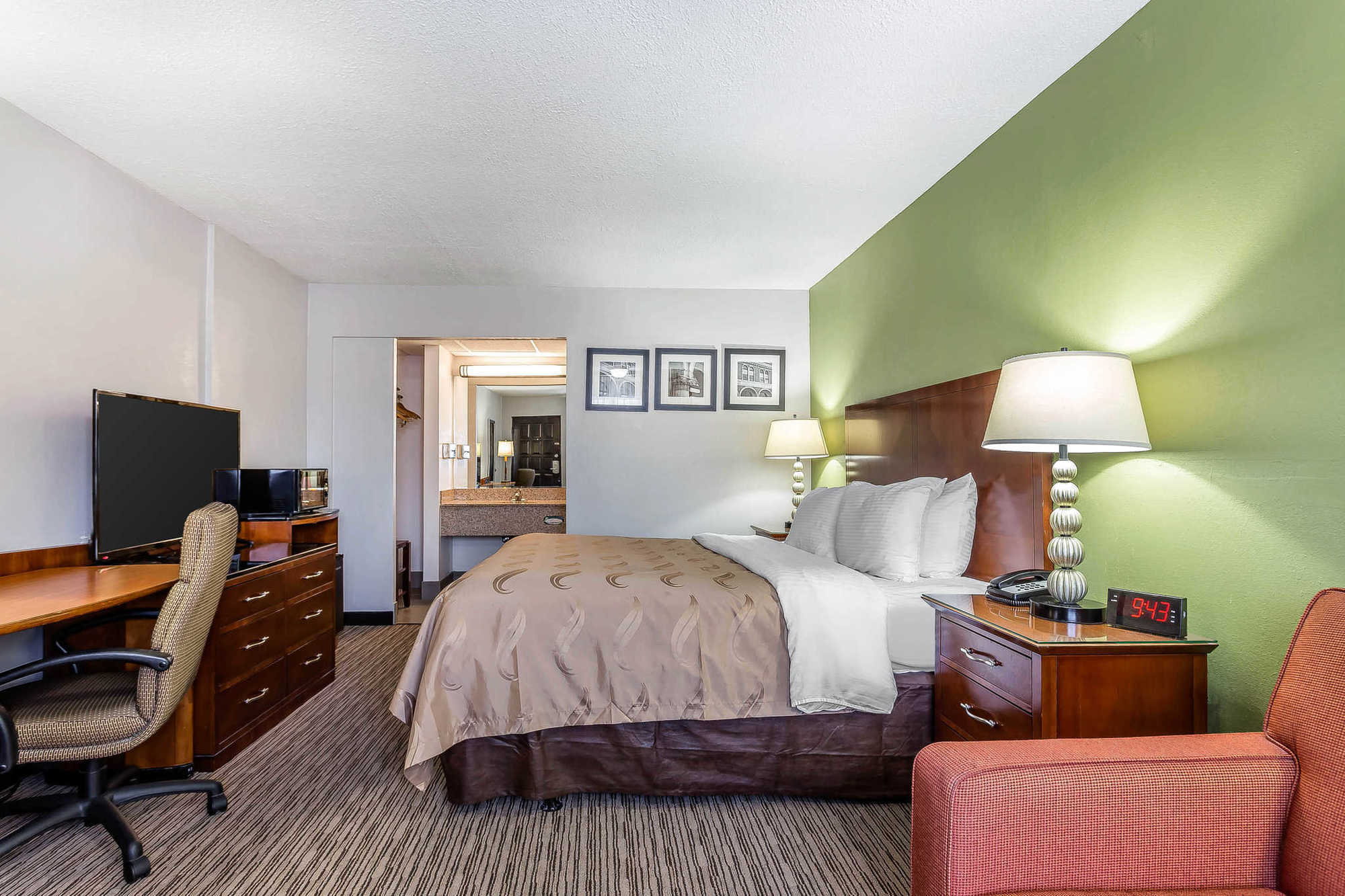 Quality Inn Forsyth Near Ga Public Safety Training Center Room photo